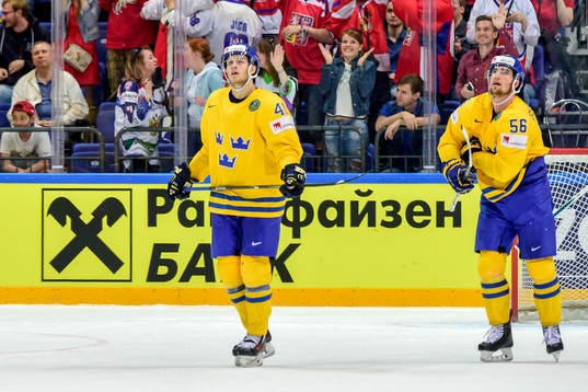 Sveriges Alexander Wennberg och Erik Gustafsson deppar