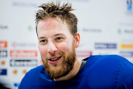 Linus Omark i mixade zonen