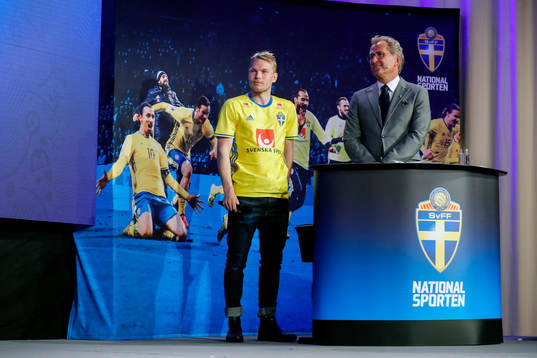 Sveriges förbundskapten Erik Hamrén presenterar Oscar