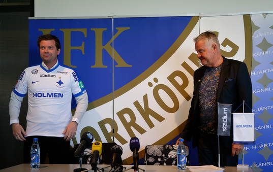 Ny tränare Jens Gustafsson har dragit på sig tröjan
