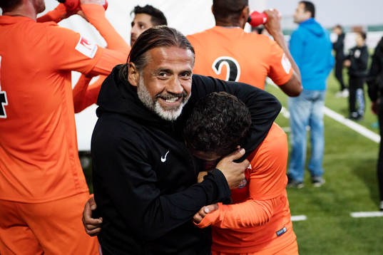 Athletics tränare Özcan Melkemichel kramar om Othman El
