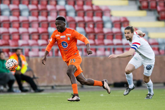 Athletics Mohamed Buya Tugay jagar bollen
