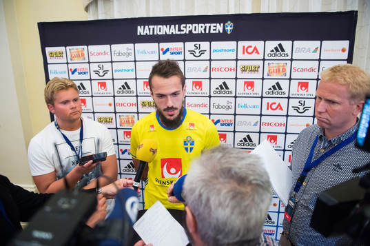 Emir Kujovic blir intervjuad