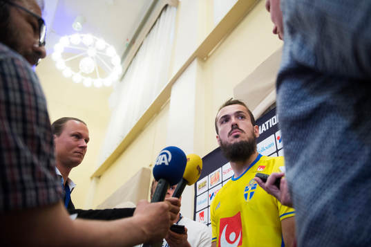 Emir Kujovic blir intervjuad