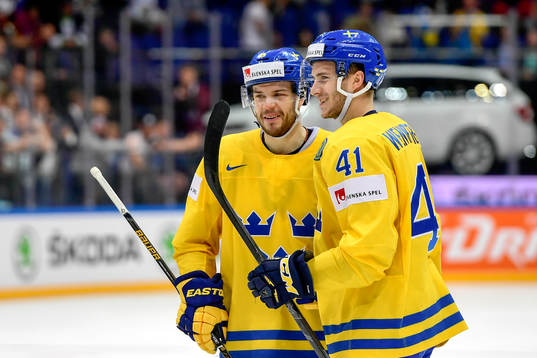 Sveriges Alexander Wennberg och Johan Fransson jublar