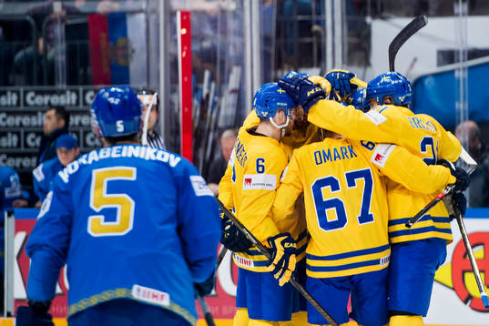 Sveriges spelare jublar