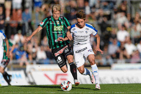Varbergs Sebastian Crona och Halmstads Sead Haksabanovic