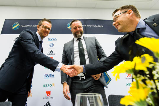 s tränare Rikard Norling, sportchef Björn Wesström och