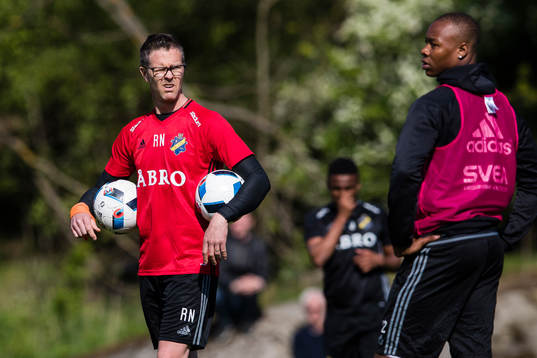 s tränare Rikard Norling och Carlos Strandberg