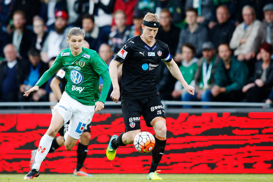 Jönköpings Pawel Cibicki och Helsingborgs Peter Larsson