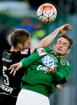 Helsingborgs Johan Mårtensson i duell mot Jönköpings