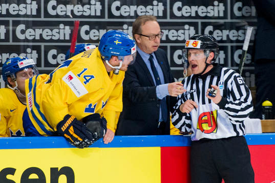 Sveriges förbundskapten Pär Mårts och Gustav Nyquist i