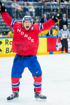 Norges Mathis Olimb jublar