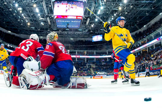 Norges Mats Trygg och målvakt Lars Haugen deppar samtidigt