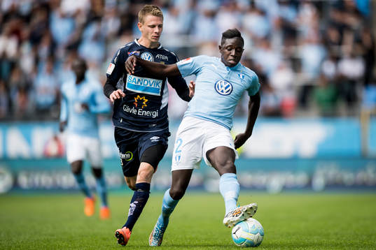 4 Gefles Johan Bertilsson och Malmö FFs Pa Konate