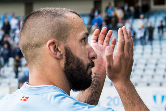 4 Malmö FFs Guillermo Molins tackar publiken