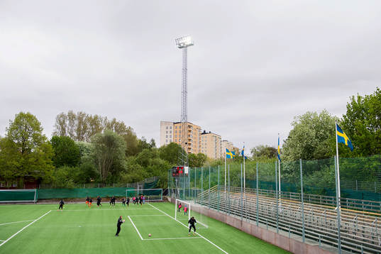Athletics lag värmer upp