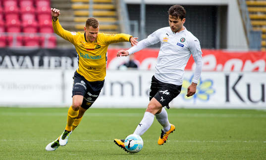 Elfsborgs Viktor Claesson och Örebros Astrit Ajdarevic