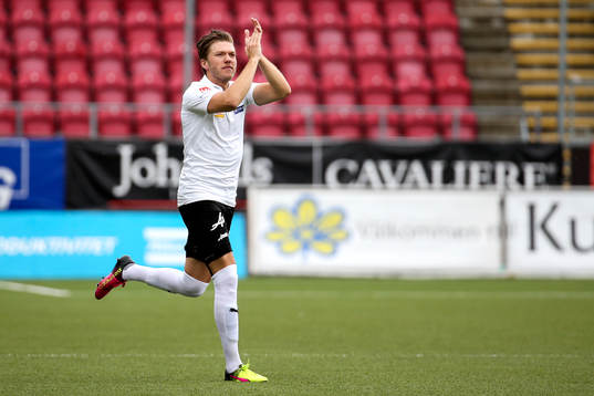 Örebros Martin Broberg blir inbytt