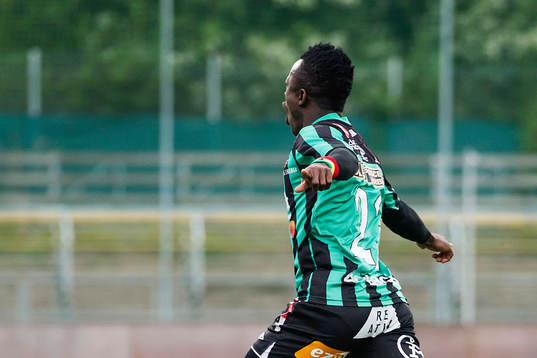 Varbergs Thomas Boakye jublar
