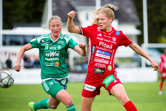 Piteås Nina Jakobsson och Mallbackens Julia Karlenäs
