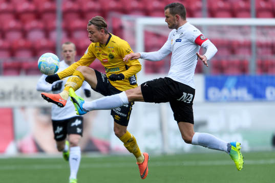 Elfsborgs Simon Hedlund och Örebros Robert Åhman Persson