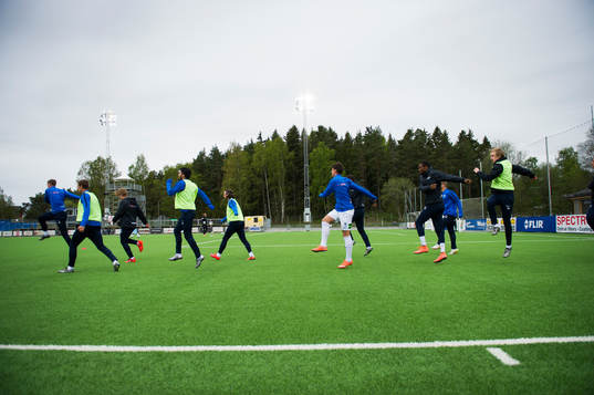 Trelleborgs spelare värmer upp