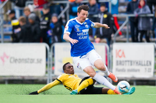 Frejs Dida Rashidi och Trelleborgs Alexander Blomqvist i
