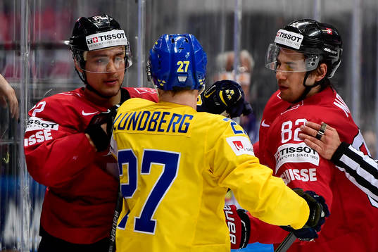 Schweiz Nino Niederreiter och Simon Moser och Sveriges