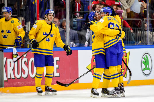 Sveriges Magnus Nygren kramar om Andre Burakovsky