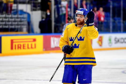 Sveriges Linus Omark tackar publiken