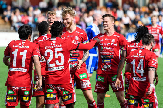 Piteåspelarna jublar