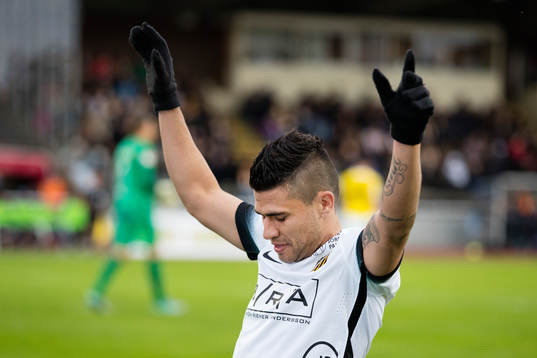 Häckens Paulo De Oliviera jublar