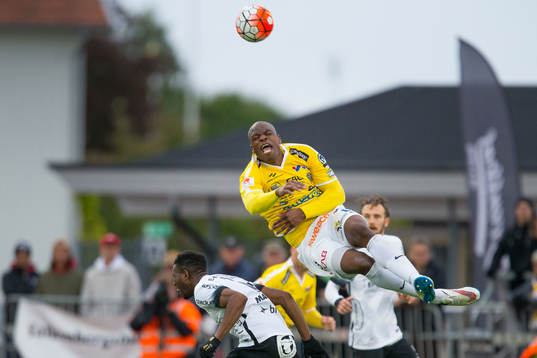 BK Häckens Mohammed Abubakari och Falkenbergs Hakeem Araba