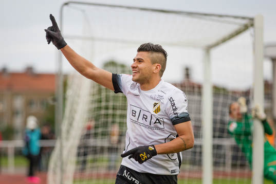 BK Häckens Paulo De Oliviera jublar