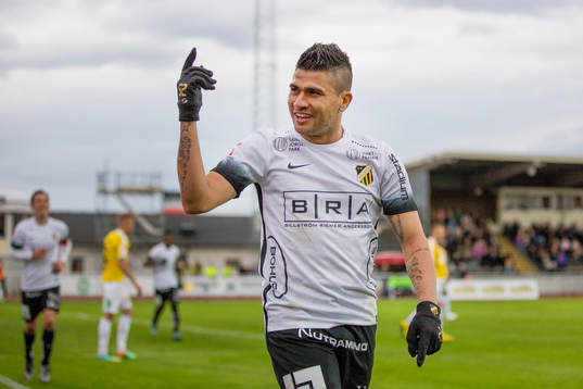 BK Häckens Paulo De Oliviera jublar