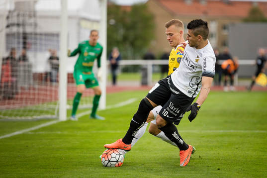 Falkenbergs Rasmus Sjöstedt och BK Häckens Alexander