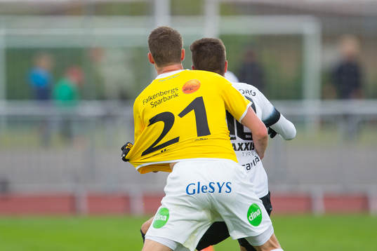 BK Häckens Alexander Jeremejeff drar Falkenbergs Thomas