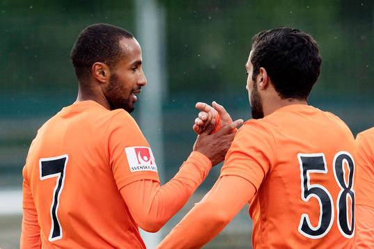 Bläddra bland fler bilder av Fotboll, Superettan, AFC United - Varberg