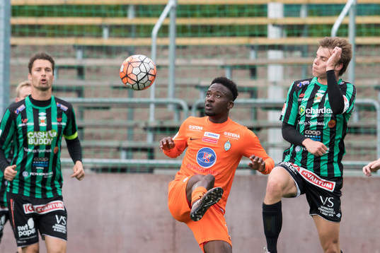 Athletics Mohamed Buya Tugay och Varbergs Elias Andersson