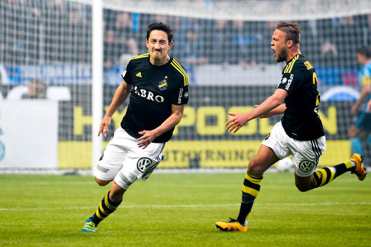 s Stefan Ishizaki och Daniel Sundgren jublar