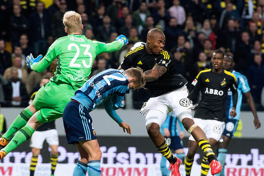 s Carlos Strandberg i en närkamp