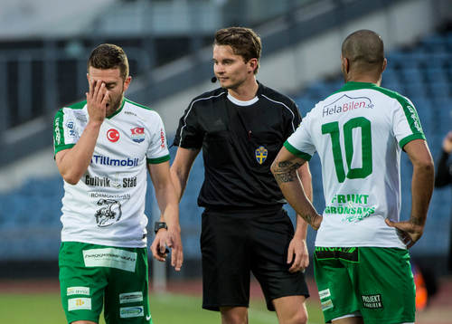 Prespa Birliks Baris Hümmet tar sig för ansiktet brevis