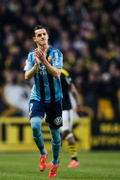 Djurgårdens Haris Radetinac tackar publiken när han bli