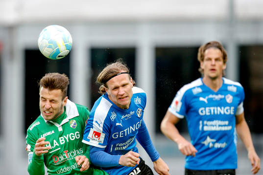 Ljungskiles Admir Bajrovic och Halmstads Alexander Berntsson