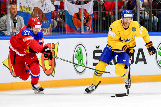 Rysslands Artemi Panarin och Sveriges Mattias Ekholm