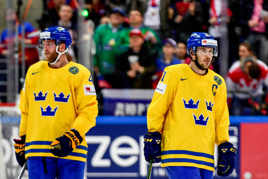 Sveriges Mattias Ekholm och Jimmie Ericsson deppar