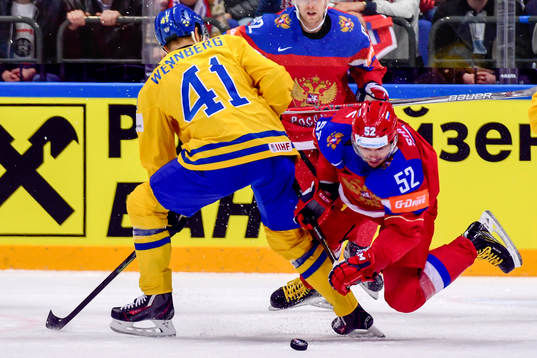 Sveriges Alexander Wennberg och Rysslands Sergei Shirokov
