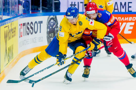 Sveriges Johan Sundström och Rysslands Alexander Ovechkin