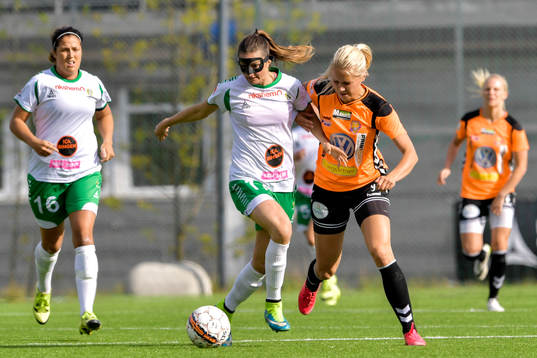 Hammarbys Madeleine Tegström och Kungsbackas Mimmi Asperot